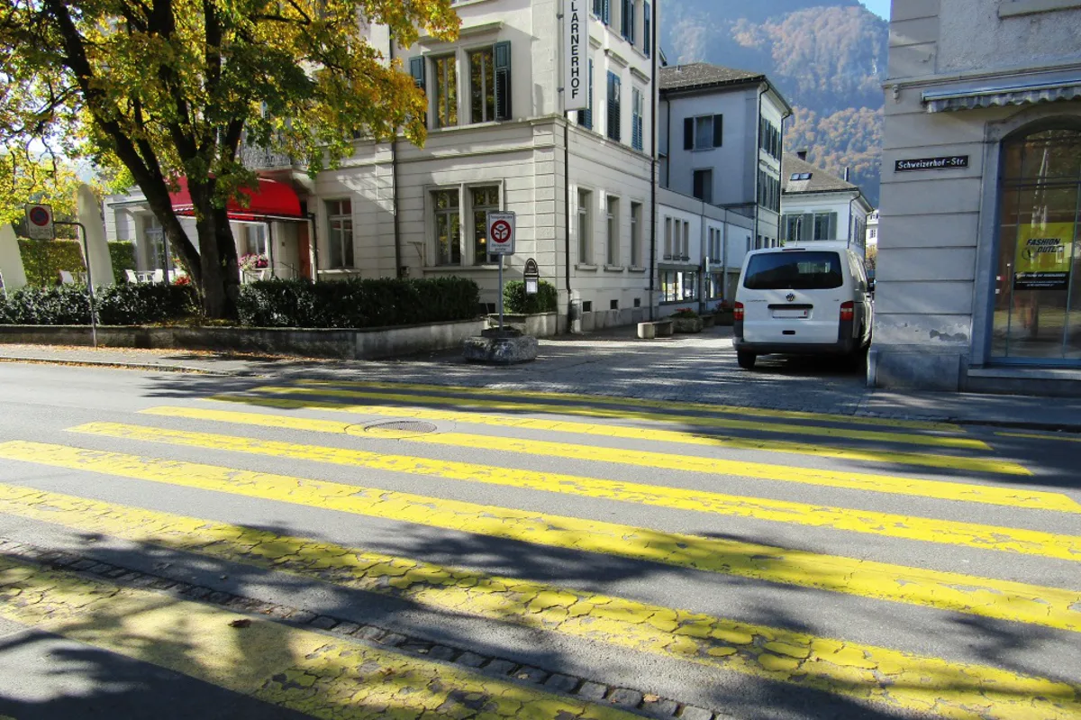 In Glarus auf Zebrastreifen erfasst