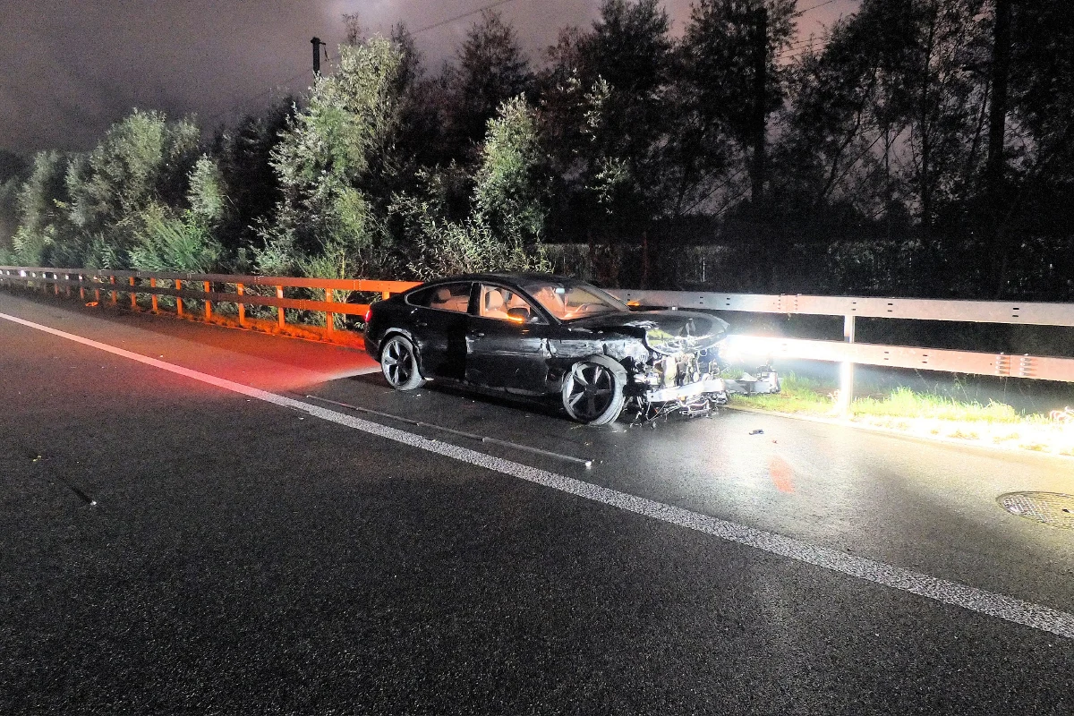 Mels SG - Übermüdeter Autofahrer (18) schrottet Wagen auf der A13