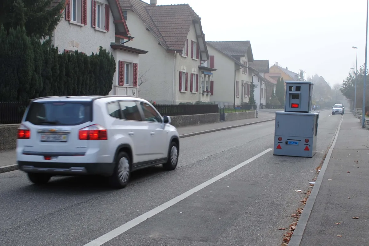 "Klaus" blitzt in Herblinger 30er-Zone über 300 Fahrzeuge