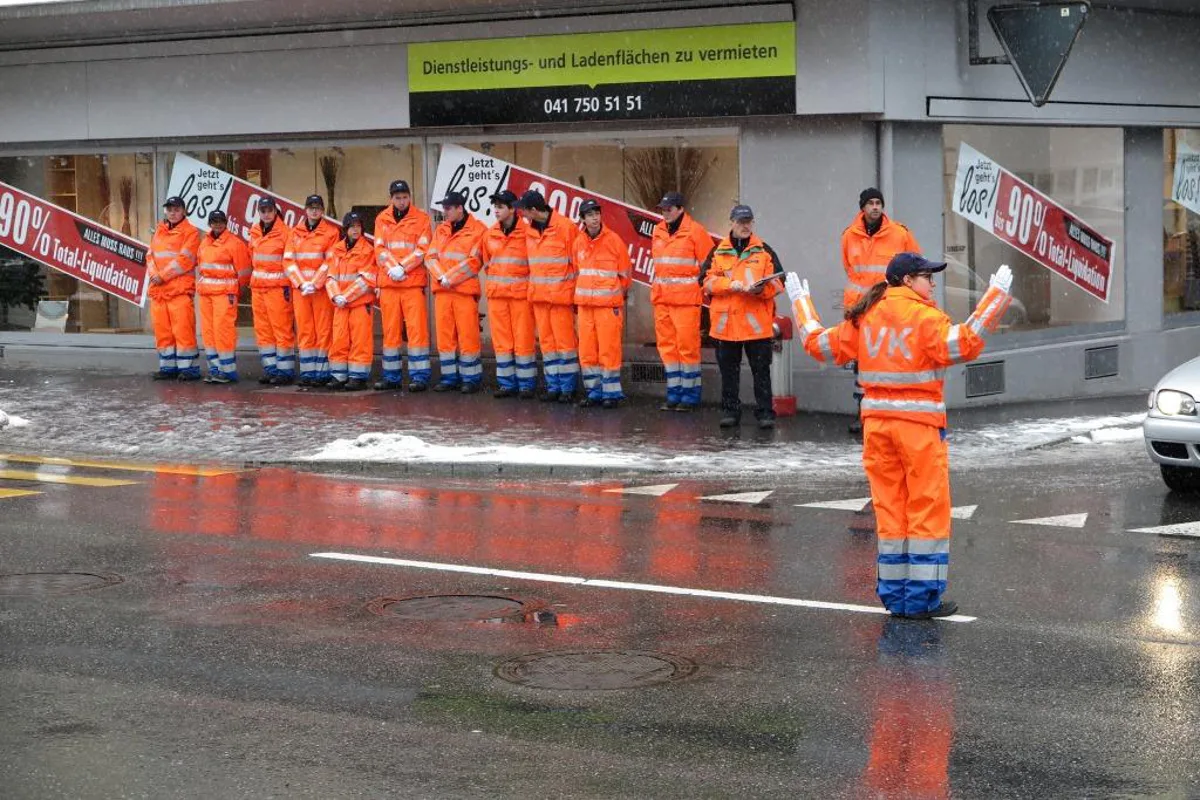 Prüfungserfolg der neuen Glarner Verkehrskadetten/innen