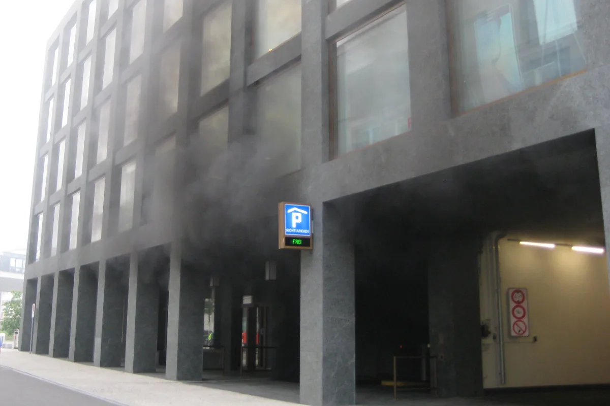 Wallisellen ZH - Brand in Tiefgarage ausgebrochen