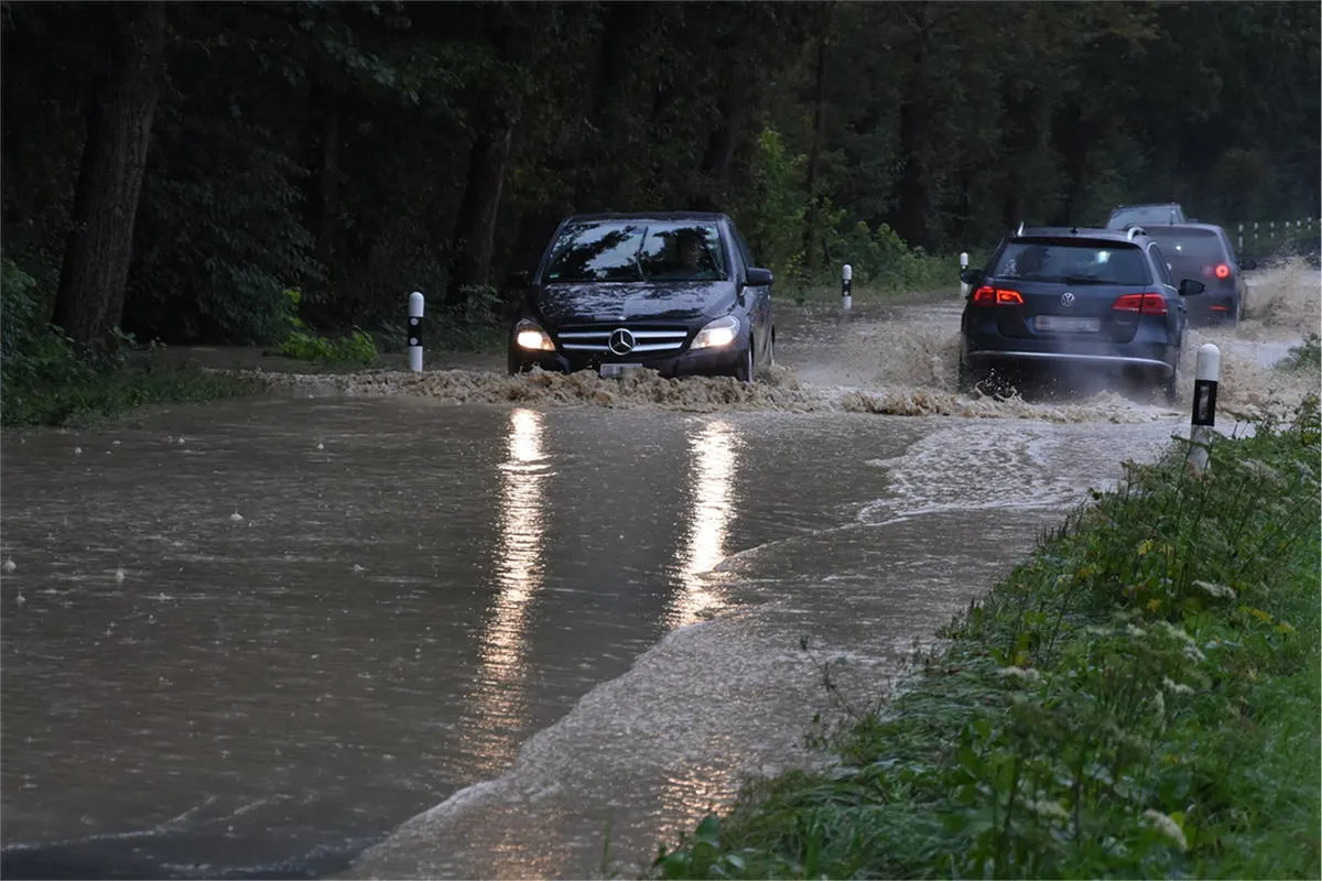 Kanton SG - Starke Regenfälle seit Mitternacht 570 Feuerwehreinsätze