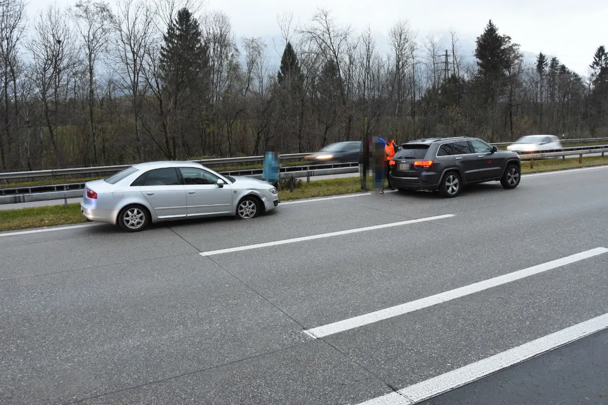 Buchs SG - Auffahrkollision zwischen zwei Autos