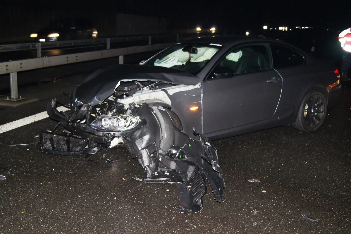 Alleincrash in Mettmenstetten mit 200'000 Franken Sachschaden