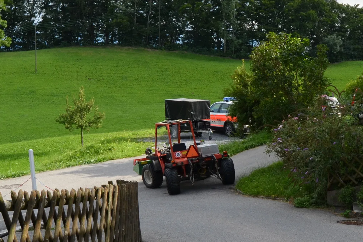 Walzenhausen AR - Verkehrsunfall mit Motorkarren