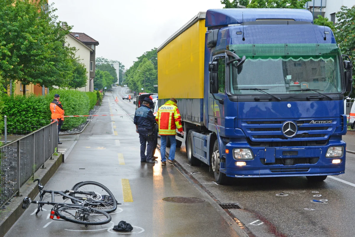 Velofahrer (†43) kommt bei Unfall in Kreuzlingen ums Leben - Zeugenaufruf