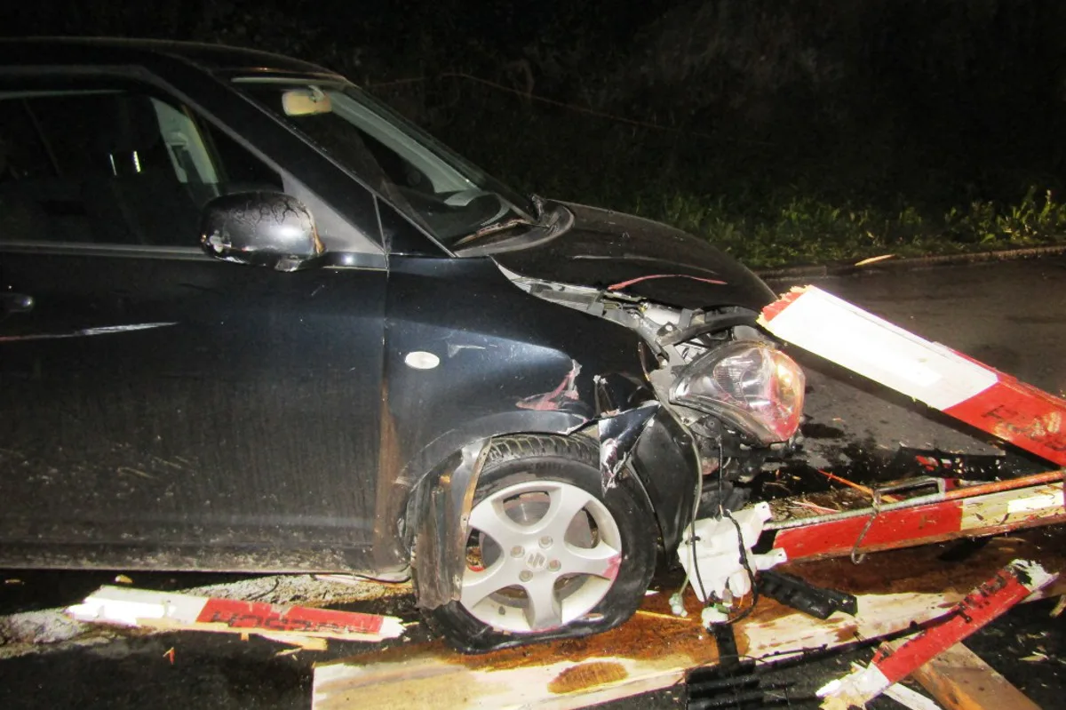 Nächtlicher Verkehrsunfall unter Alkoholeinfluss in Obstalden GL