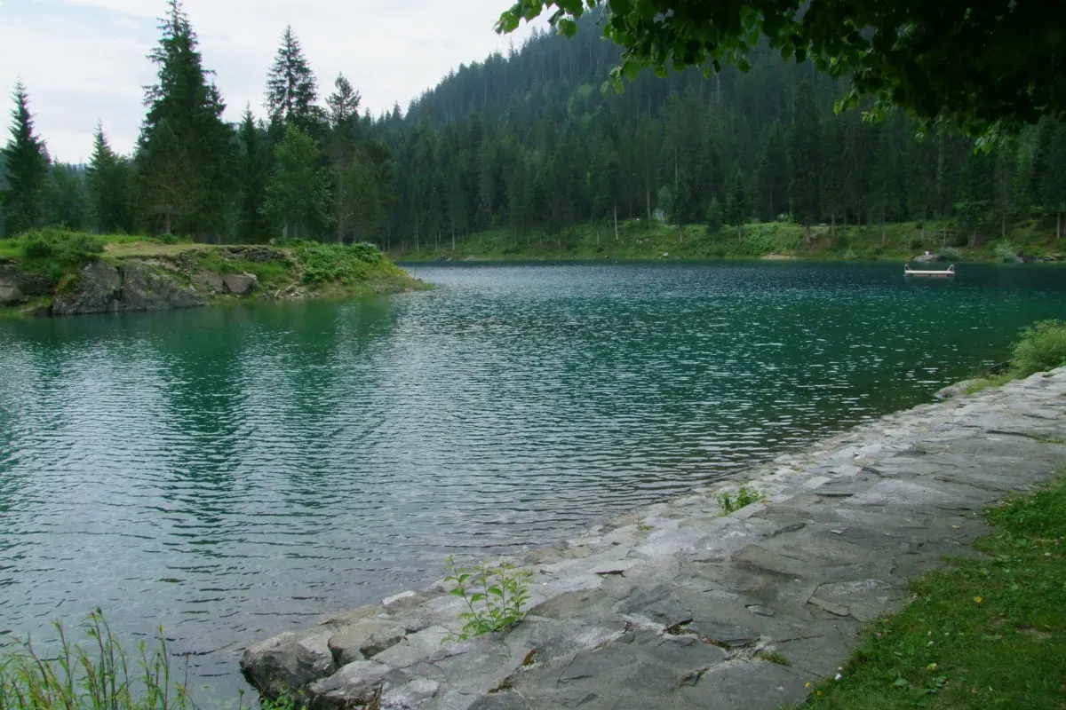 Flims: 25-Jähriger beim Baden im Caumasee ertrunken
