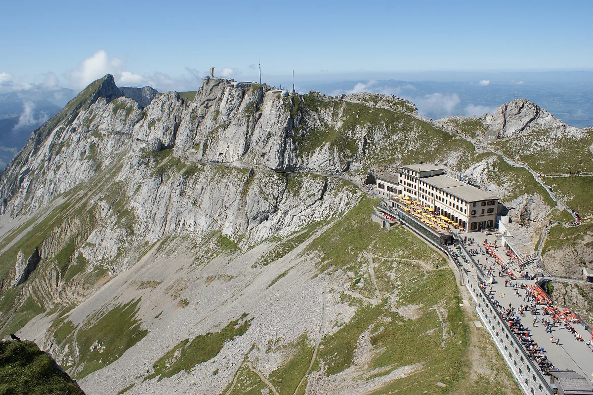 Alpnach: Tödlicher Gleitschirmunfall am Pilatus
