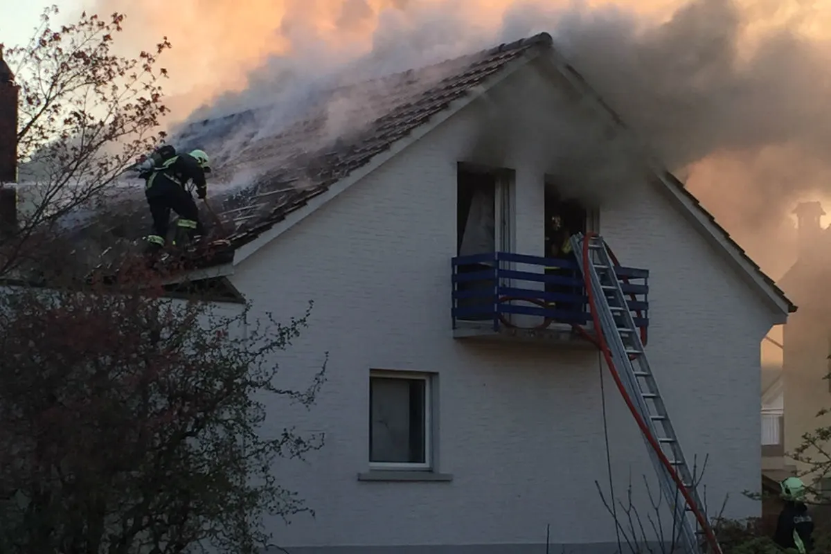 Dachstockbrand in Einfamilienhaus  in Gränichen