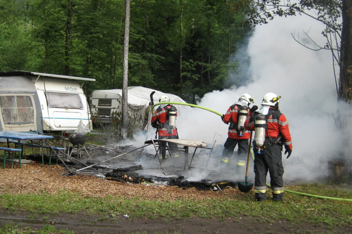 Brand auf Campingplatz in Filzbach