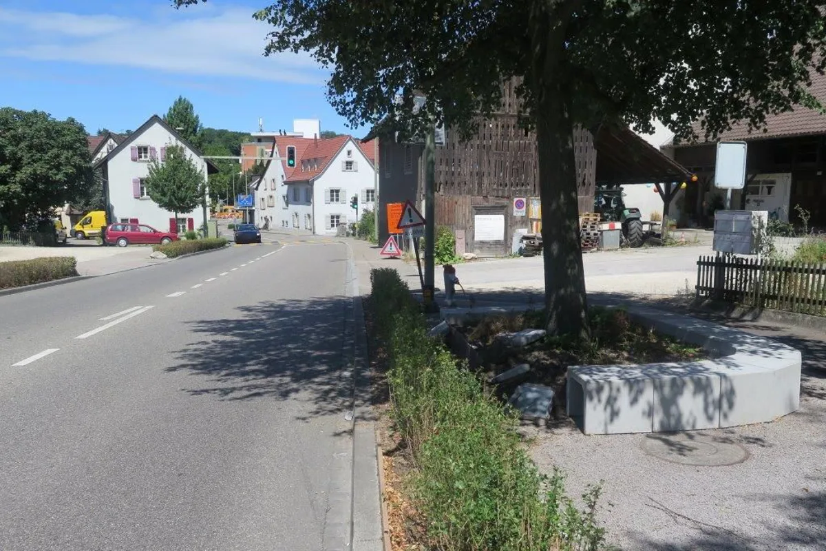 Unfallstelle in Bottmingen pflichtwidrig verlassen
