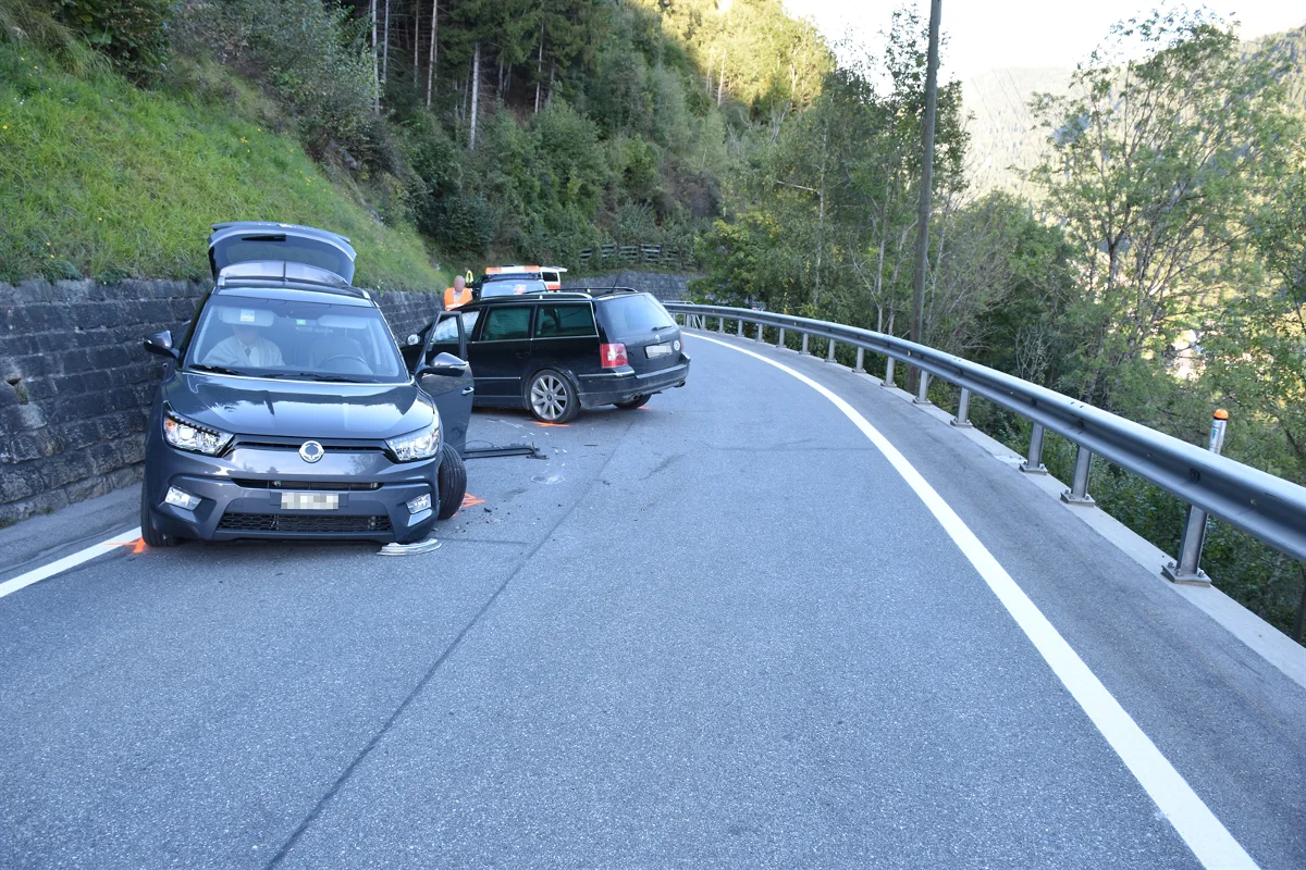 Dardin GR - Hoher Sachschaden durch Crash