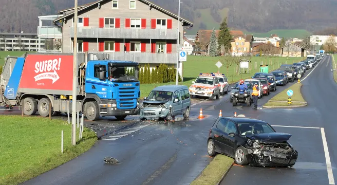 Fatales Abbiegemanöver in Oberdorf endet glimpflich