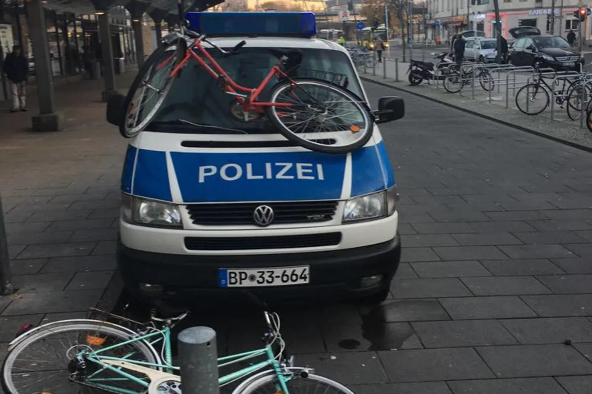Berlin Lichtenberg B - Dümmer als die Polizei erlaubt!
