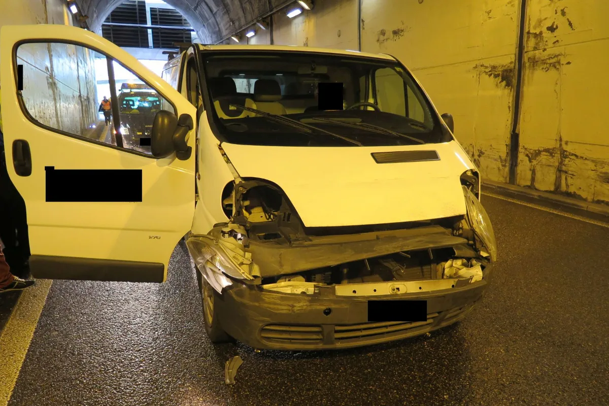 Auf der A18 bei Muttenz verunglückt und verletzt