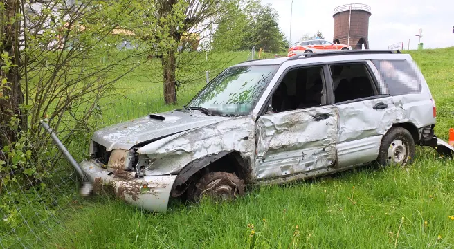 Flawil: Mehrere parkierte Autos gecrasht