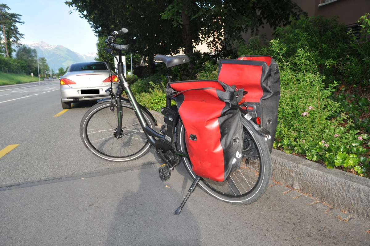 Schaanwald FL - Crash zwischen Auto und E-Bike