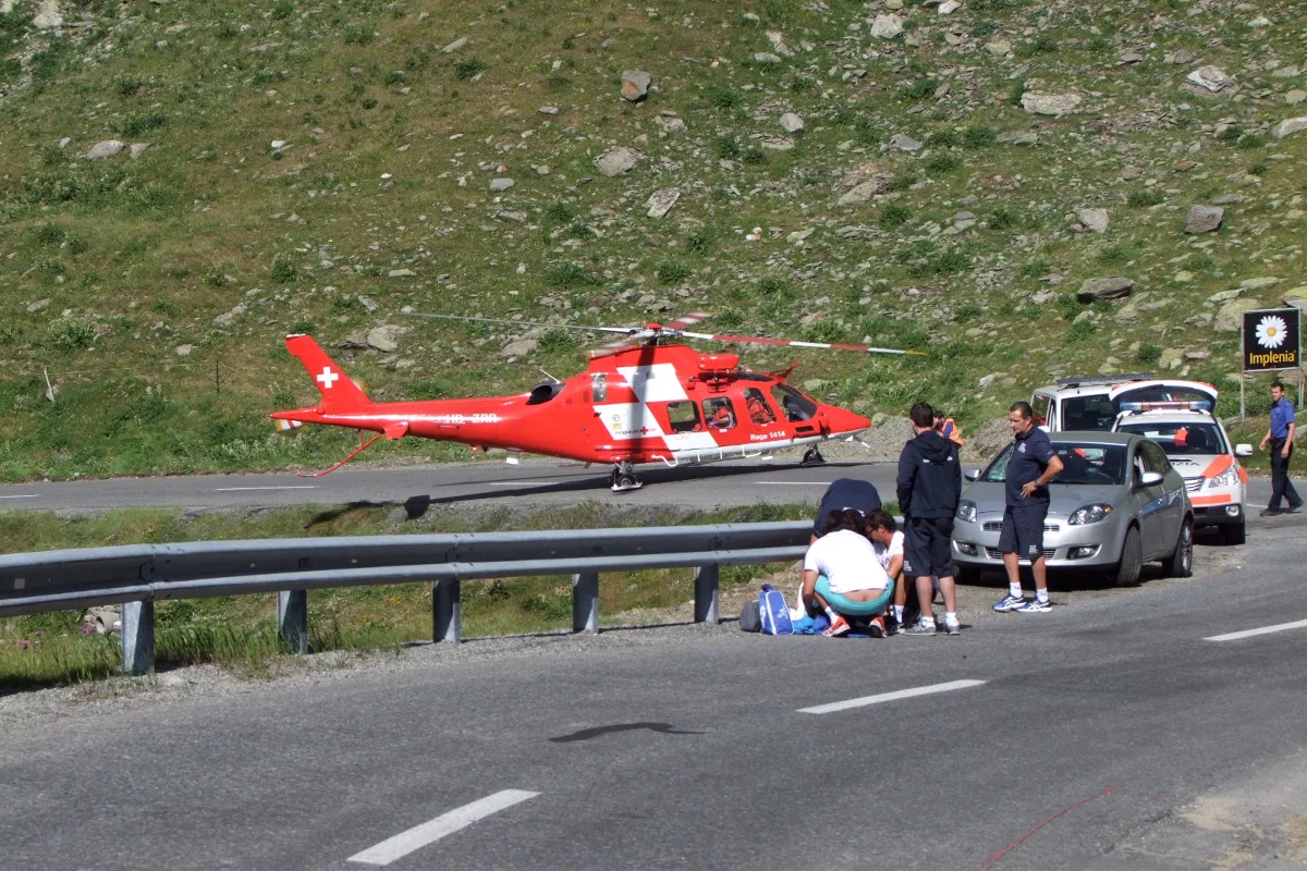 Poschiavo: Crash zwischen Rennrad und Auto 