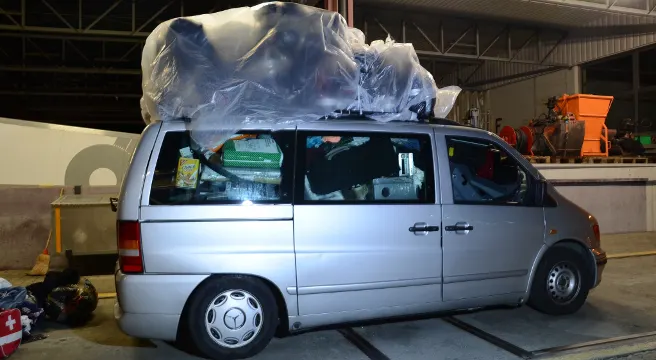 Überladener Lieferwagen in Arisdorf aus dem Verkehr gezogen