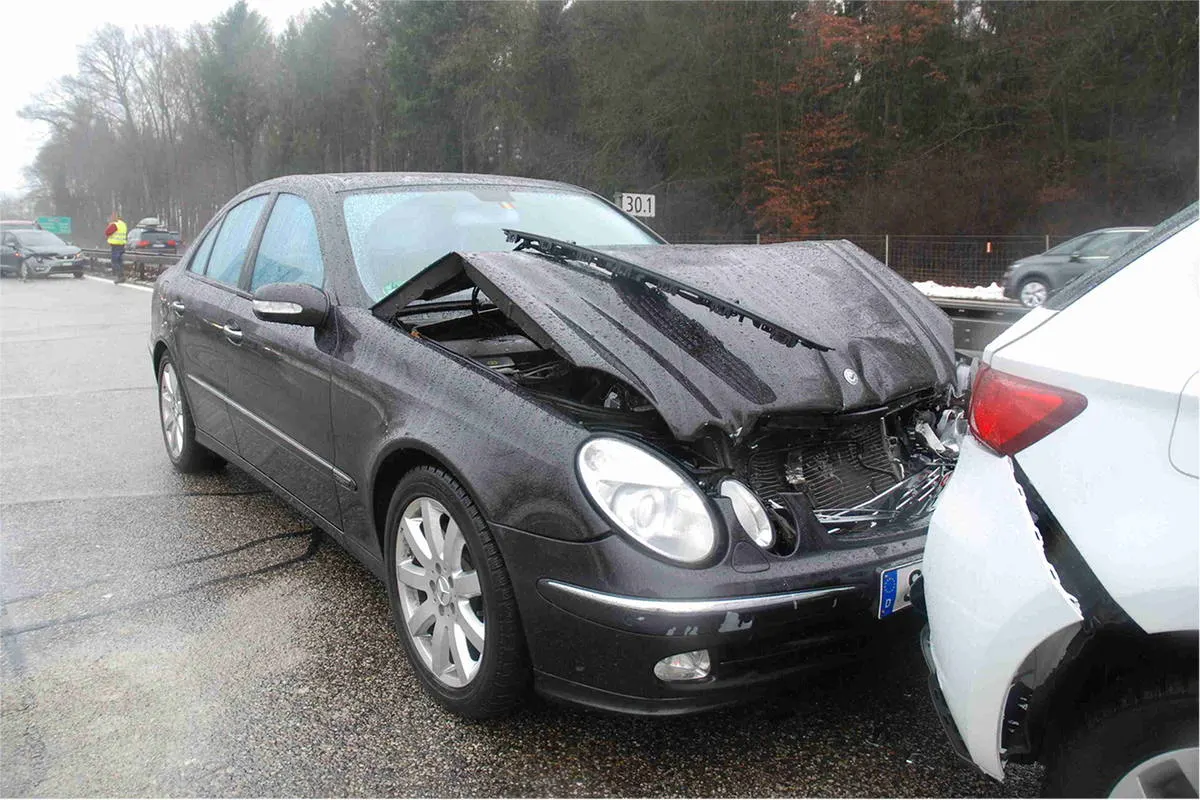 A1 Luterbach SO - Zwei Auffahrunfälle mit neun beteiligten Autos führten zu Verkehrsbehinderungen