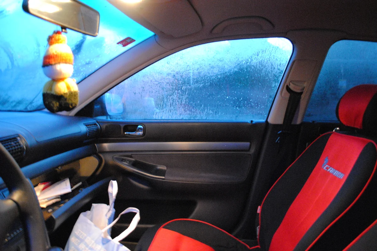 Sekundenschlaf führt zu Verkehrsunfall in Neunkirch