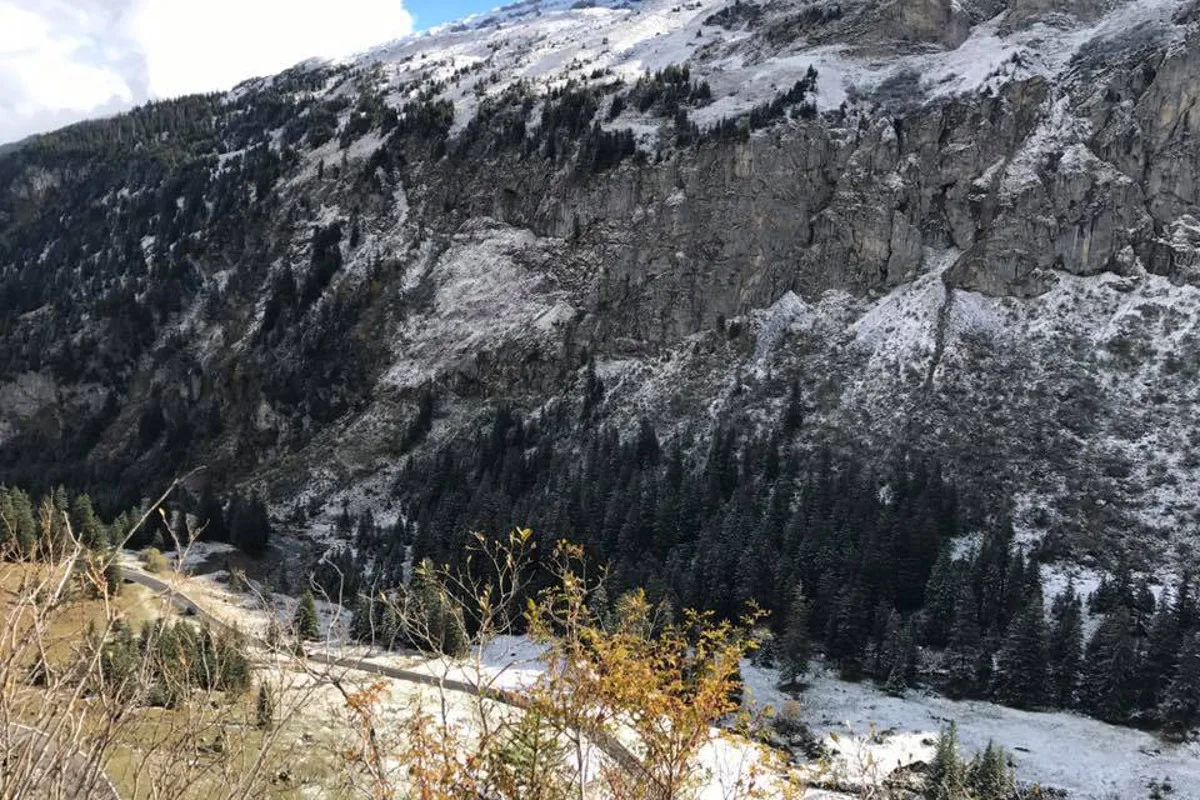 Uri UR - Kurze Wartezeiten am Klausenpass
