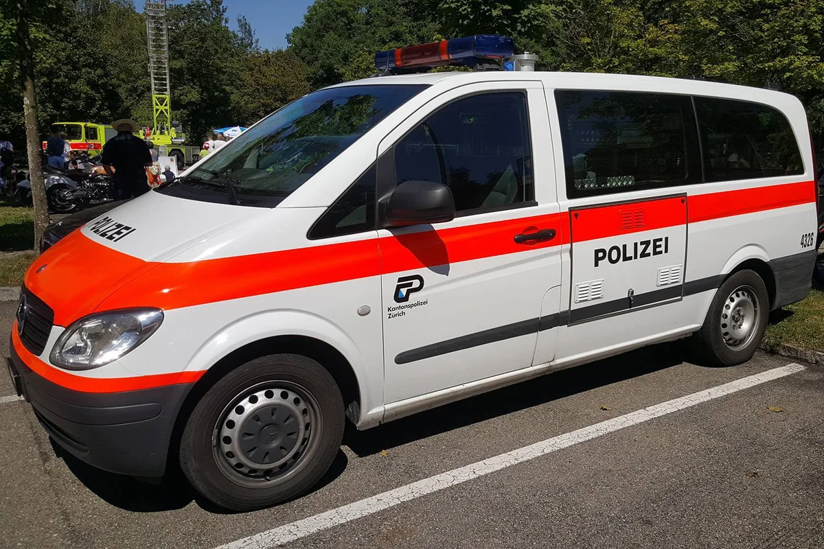 Kanton Zürich ZH - Verkehrspolizeiliche Schwerpunktaktion "Ablenkung/Rechtsfahrgebot"