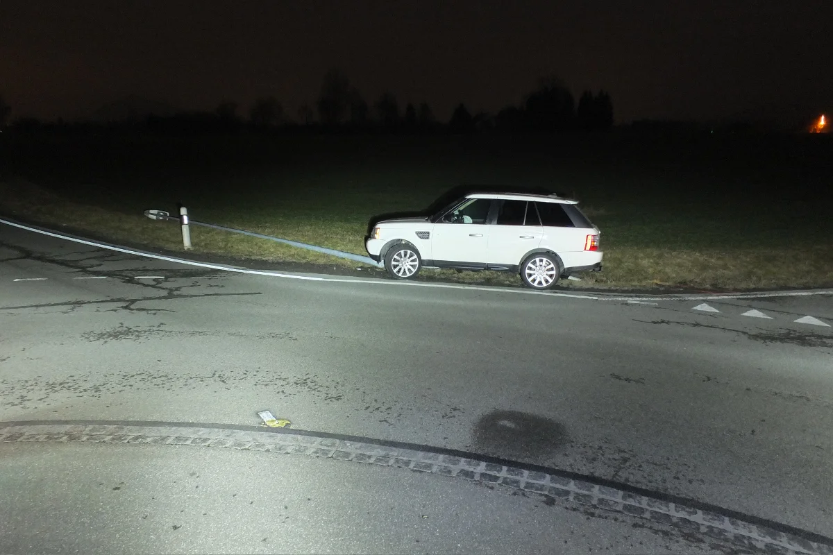 Altstätten SG - Auto nach Alleinunfall zurückgelassen - Zeugenaufruf