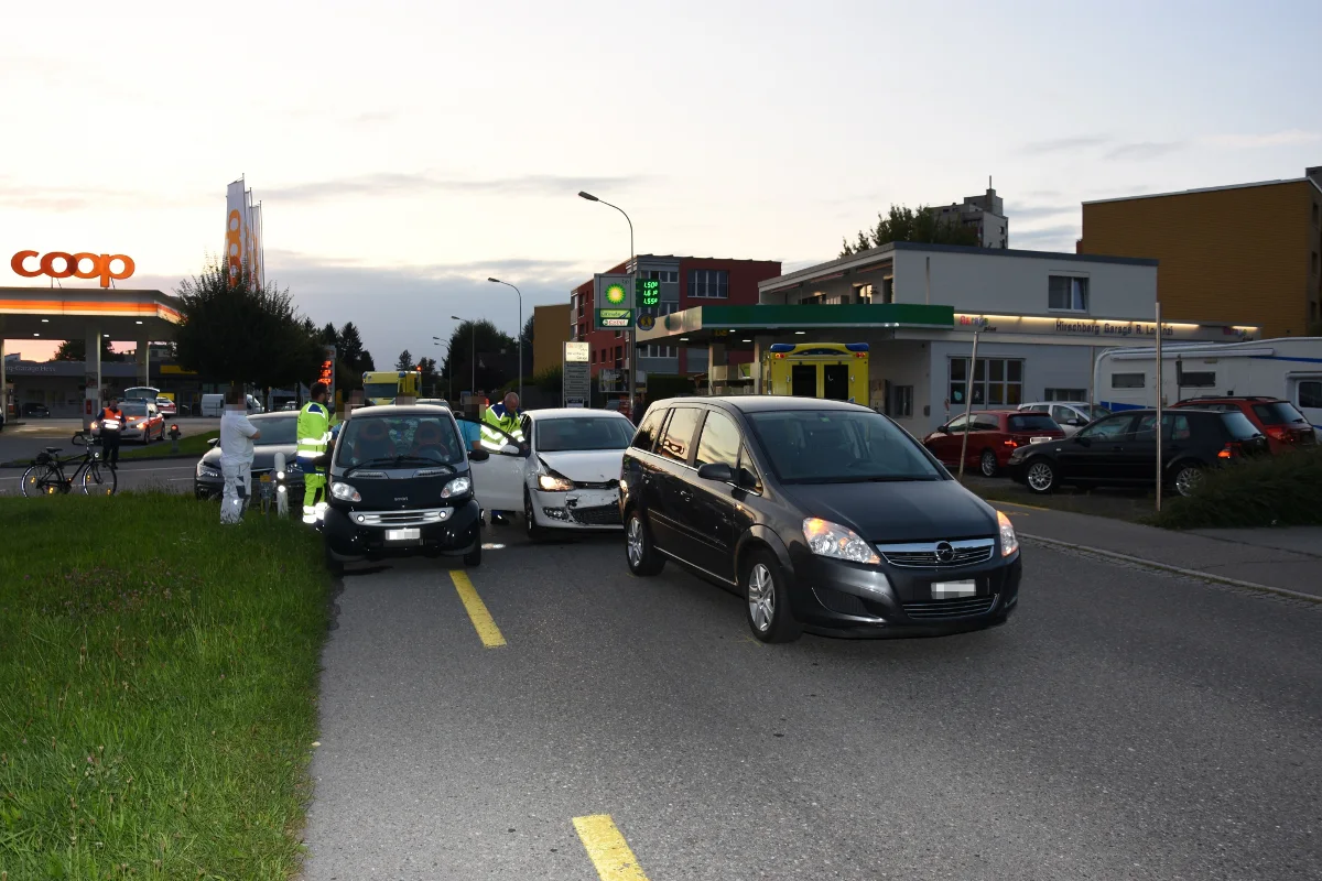 Gossau SG - Autolenkerin verursacht Selbstunfall
