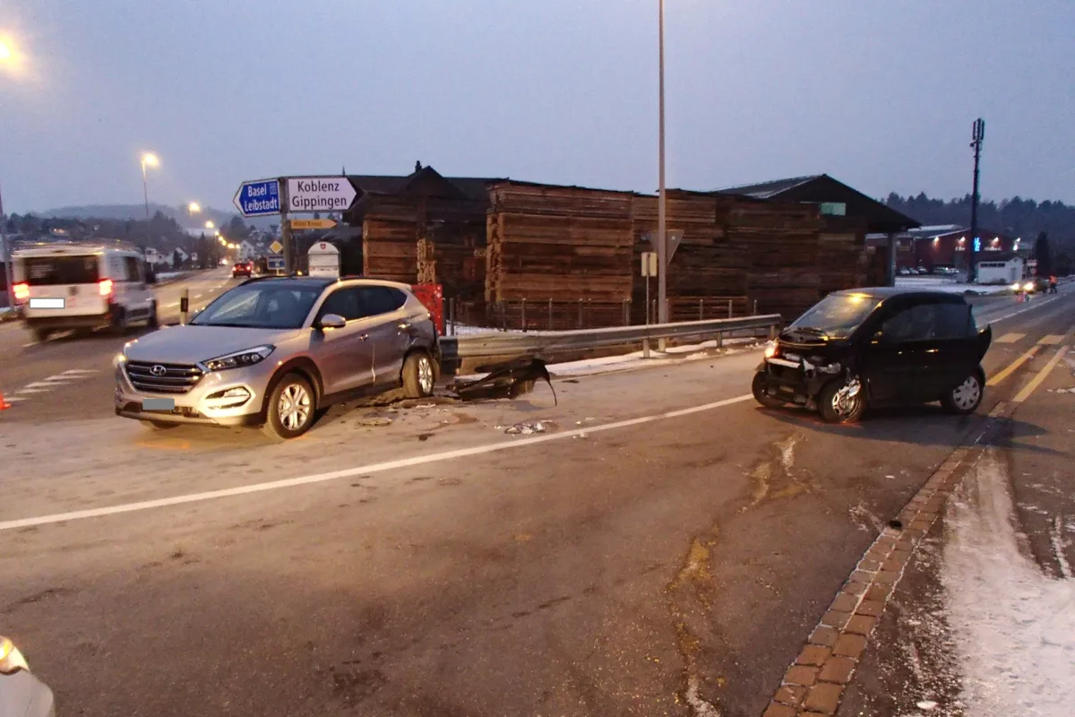 Leuggern AG - Alkohol-Crash fordert Schwerverletzten - Zeugenaufruf 
