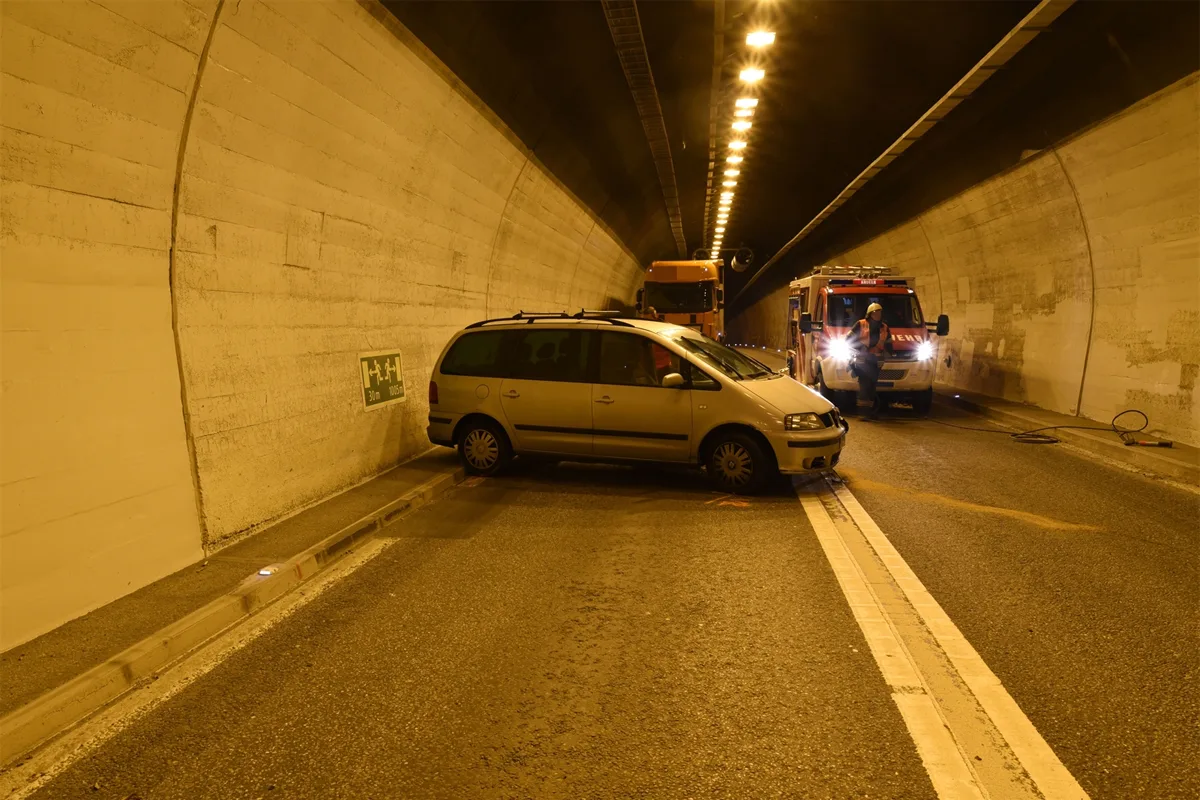 Andeer GR - Verletzter bei Selbstunfall