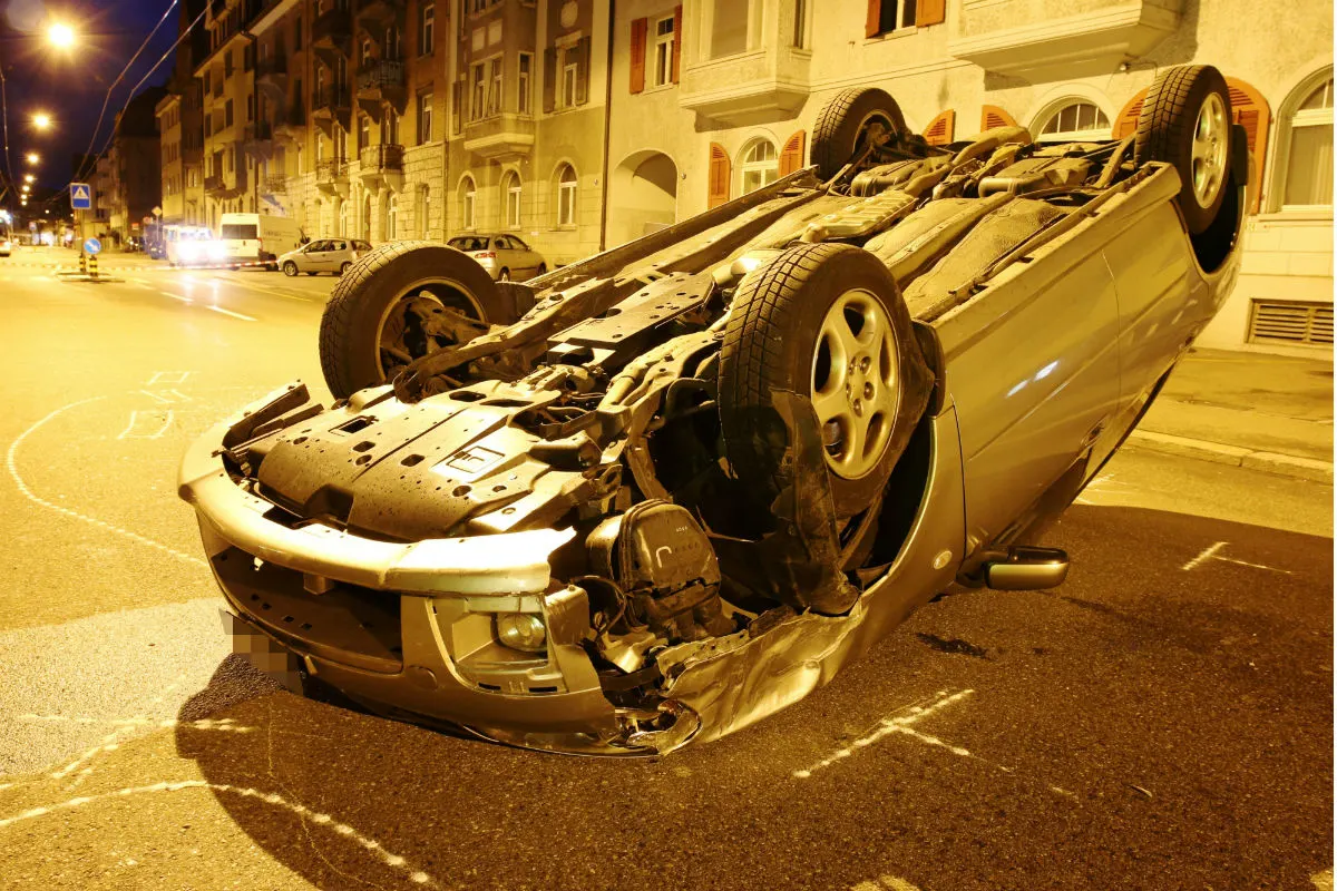 St. Gallen SG - Nach Sekundenschlaf überschlagen