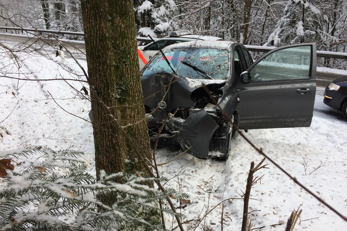 Frauenfeld TG - Gegen Baum geprallt