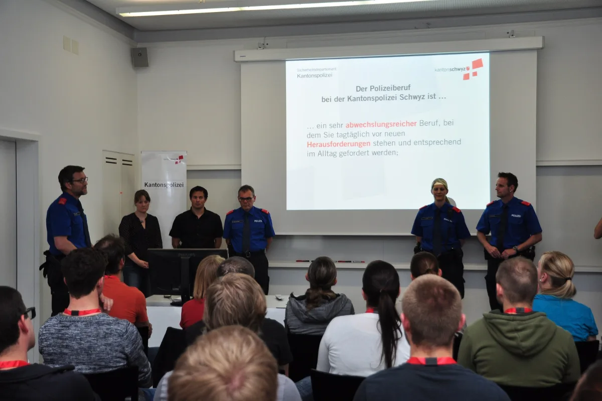 Schwyz: Grosses Interesse am Polizeiberuf