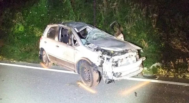 Bei Selbstcrash in Rueun mehrmals überschlagen