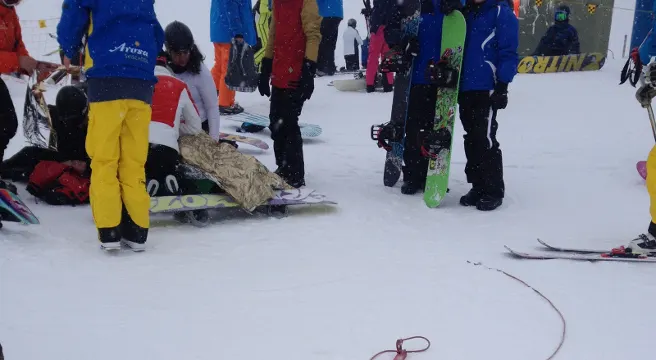 Knabe verletzt sich an Skilift in Arosa