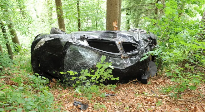 Alleinunfall in Freienstein-Teufen fordert zwei Verletzte