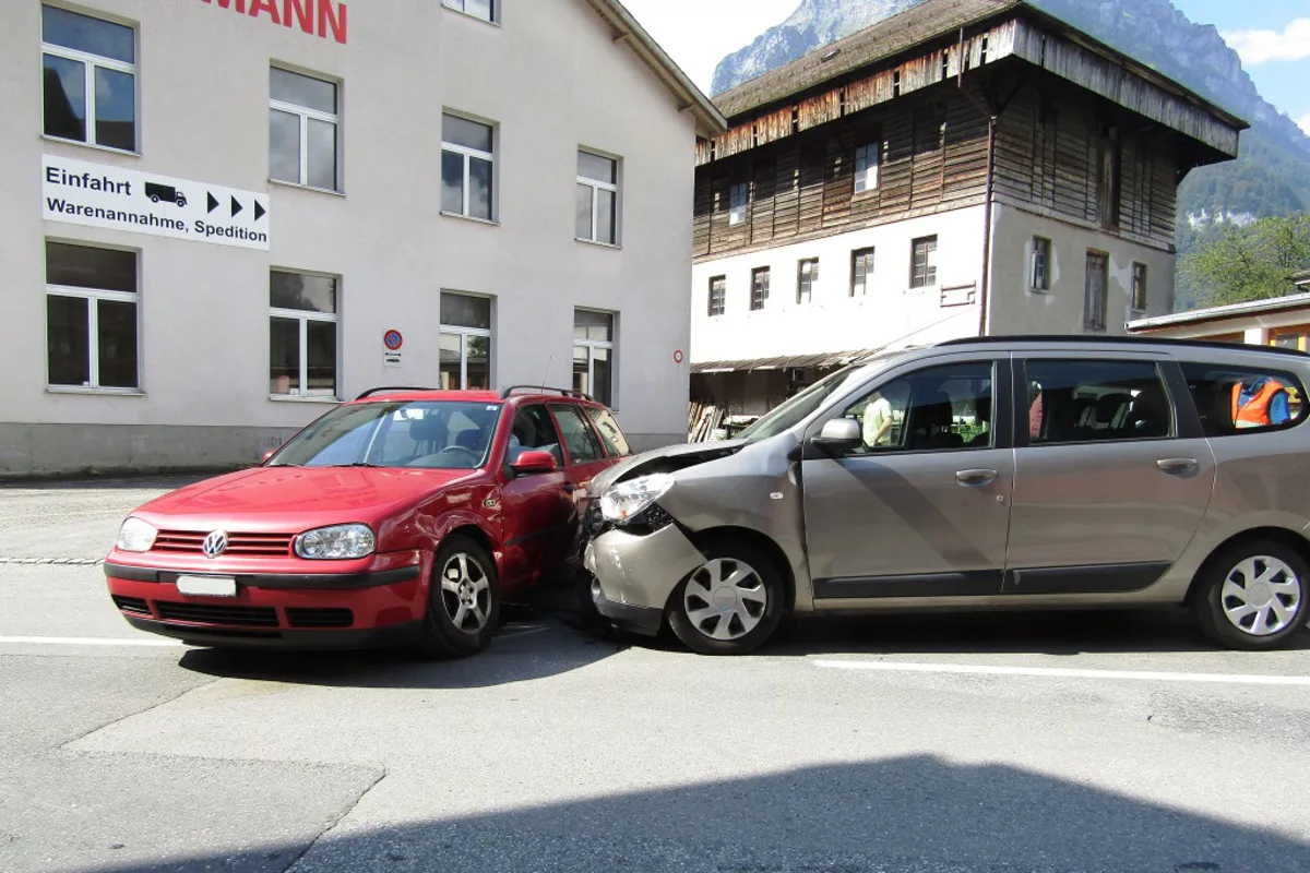 Verkehrsunfall in Ennetbühls