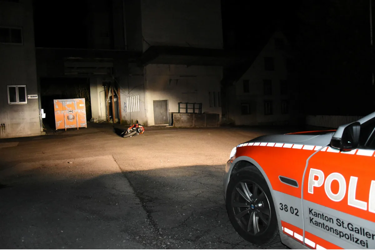 Buchs SG - Unter Alkohol- und Medikamenteneinfluss mit dem Motorrad gestürzt