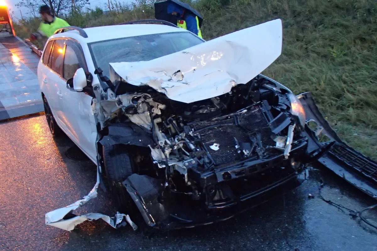Lupfig AG - Heftiger Crash auf der A3 - Zeugenaufruf