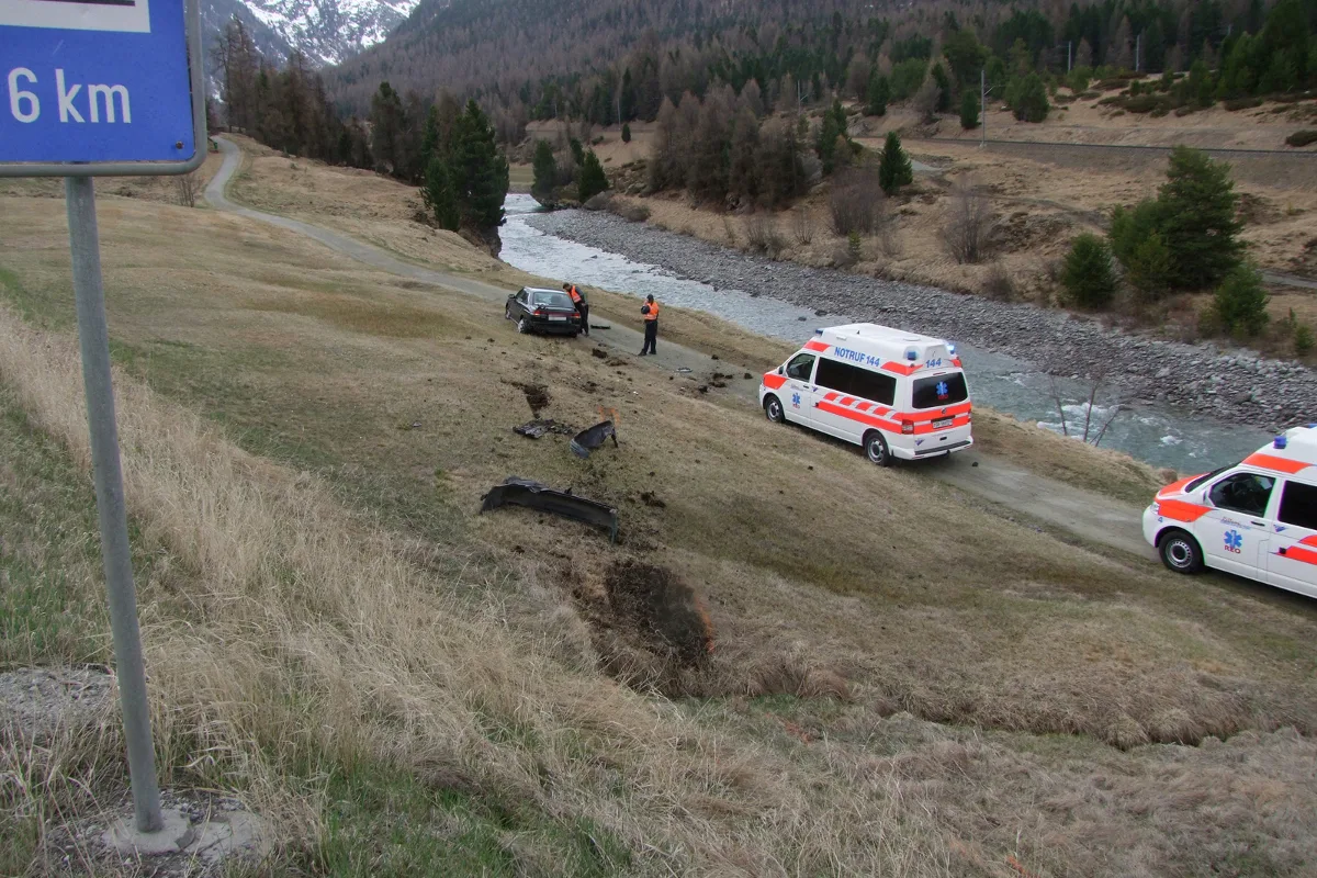 Pontresina/Trimmis: Zwei Selbstunfälle wegen Sekundenschlafs 