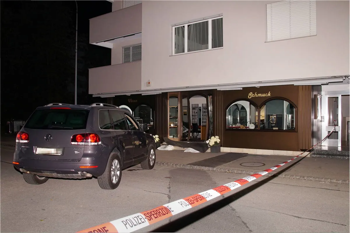 Oberuzwil SG - Einbruchdiebstahl in Bijouterie - Zeugenaufruf