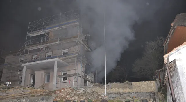 Altliegenschaft in Oberbuchsiten fängt Feuer
