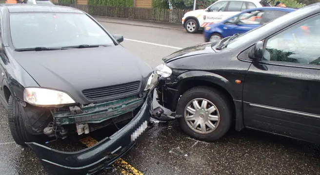 Crash in Aarau - Einer muss bei rot gefahren sein