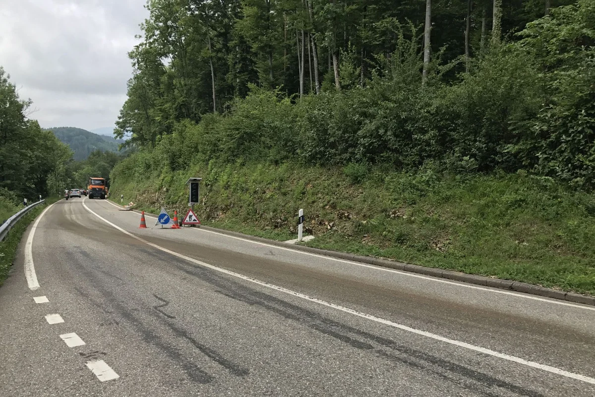 Biel-Benken/Liesberg BL - Verschmutzte Strassen und Geruchsbelästigung wegen ausgelaufener Gülle