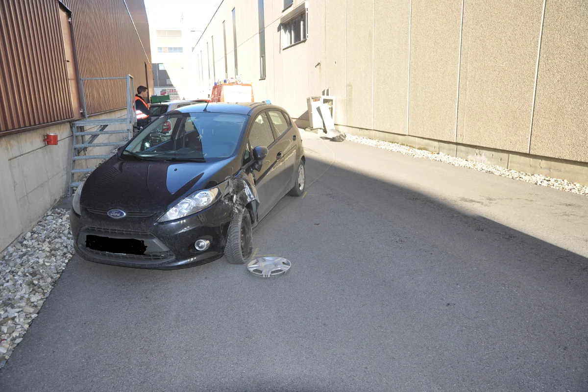Gasaustritt nach Alleinkollision in Ruggell