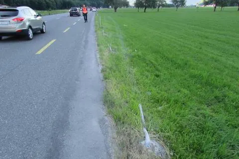 Netstal GL - 20-Jähriger begeht unter Alkoholeinfluss Fahrerflucht