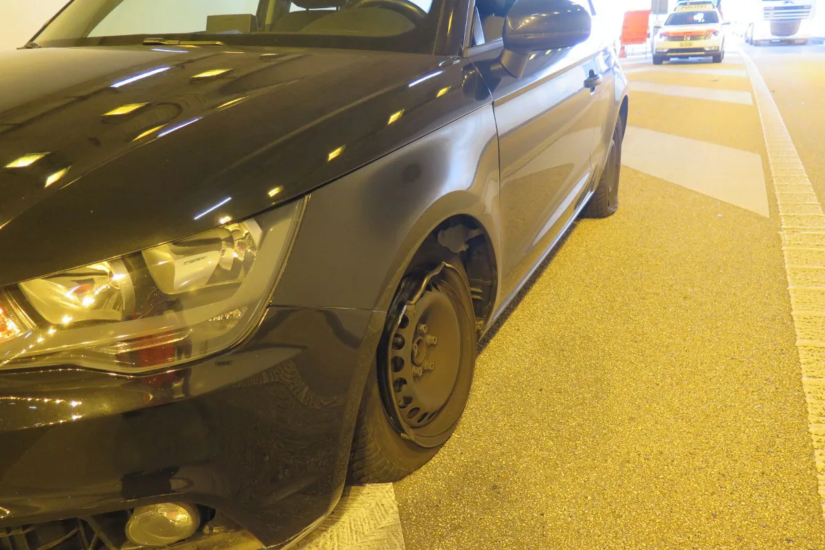 Füllinsdorf BL: Autolenkerin kollidiert nach Niesattacke mit Fahrbahnrandstein