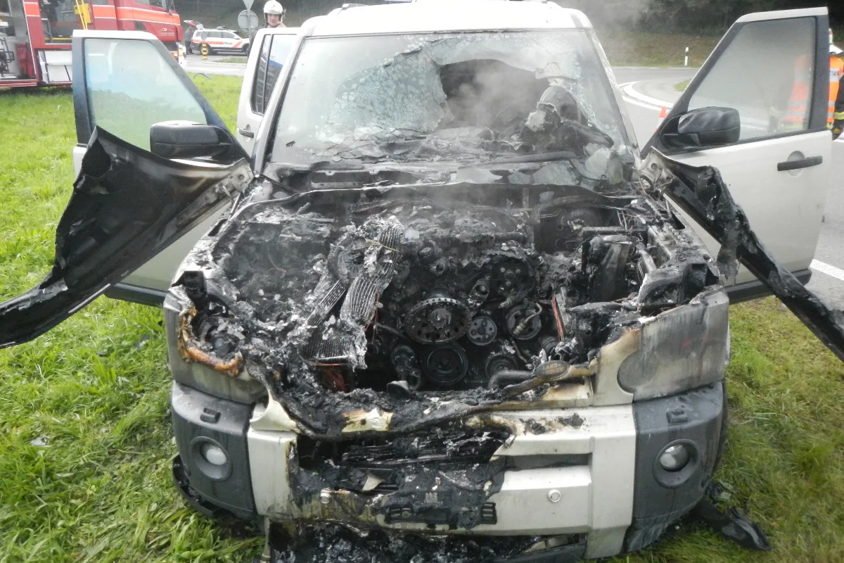 Matzingen TG - Autobrand verursacht Totalschaden